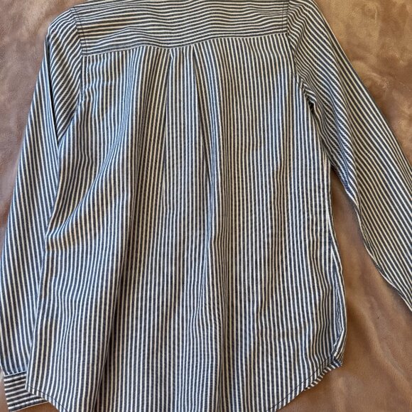 Old Navy White and Grey Striped Button Down Shirt - Picture 3 of 3